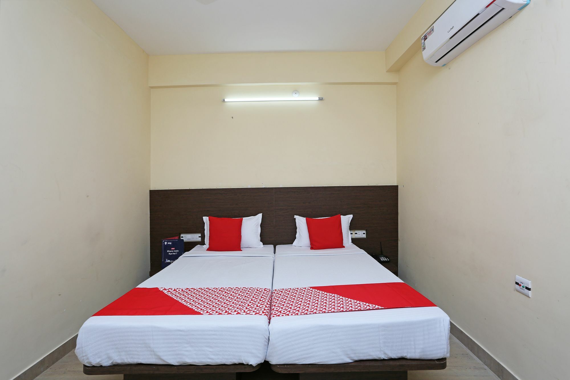 Oyo 11343 Hotel Sai International Bhuvanesvar Kültér fotó