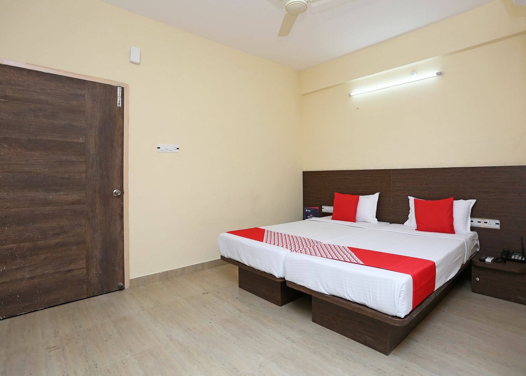 Oyo 11343 Hotel Sai International Bhuvanesvar Kültér fotó