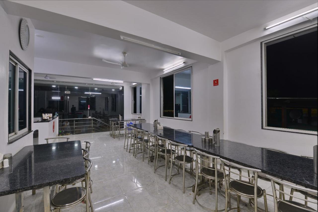 Oyo 11343 Hotel Sai International Bhuvanesvar Kültér fotó